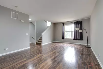 921 Summit Creek Drive, Shorewood, IL 60404 - Photo 7