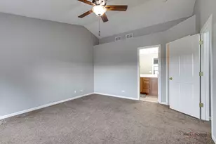 921 Summit Creek Dr, Shorewood, IL 60404 - Photo 19