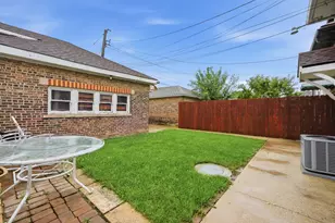 1601 S 51st Ct, Cicero, IL 60804 - Photo 33