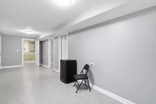 1601 S 51st Ct, Cicero, IL 60804 - Photo 17