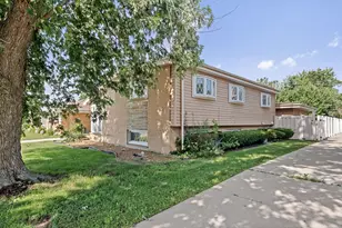 2607 Mayfair Ave, Westchester, IL 60154 - Photo 3