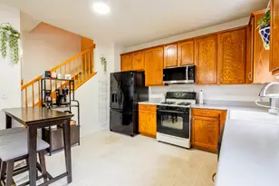 134 Neutrenton Ave, Elgin, IL 60120 - Photo 9