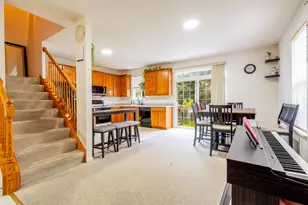 134 Neutrenton Ave, Elgin, IL 60120 - Photo 7