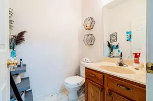 134 Neutrenton Ave, Elgin, IL 60120 - Photo 11