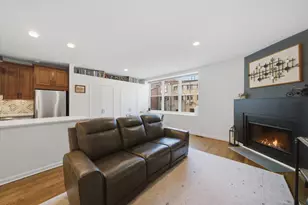 2343 N Greenview Ave, Chicago, IL 60614 - Photo 9