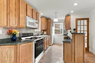 3836 Hull St, Skokie, IL 60076 - Photo 7