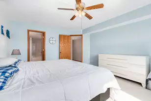 8805 S 79th Ave, Hickory Hills, IL 60457 - Photo 17