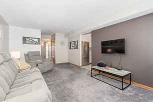 8805 S 79th Ave, Hickory Hills, IL 60457 - Photo 5
