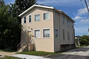 1710 W Waseca Pl, Chicago, IL 60643 - Photo 1