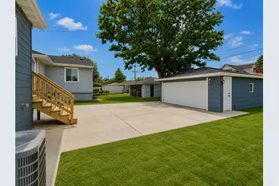624 S 19th Avenue, Maywood, IL 60153 - Photo 3