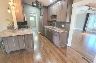 83 Wildwood Dr, Barrington, IL 60010 - Photo 9