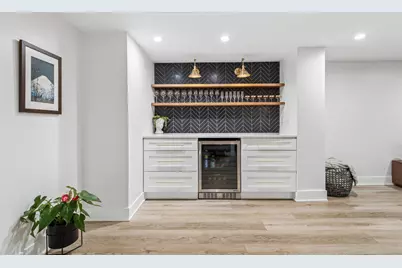 2551 W Balmoral Avenue, Chicago, IL 60625 - Photo 19