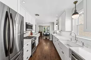 2551 W Balmoral Ave, Chicago, IL 60625 - Photo 7
