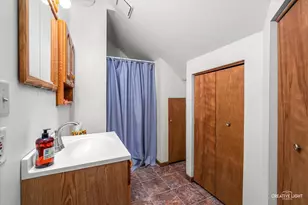 519 Hickory Cir, Lake Holiday, IL 60552 - Photo 15