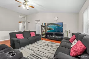 2377 Coral Cove, Elgin, IL 60123 - Photo 7