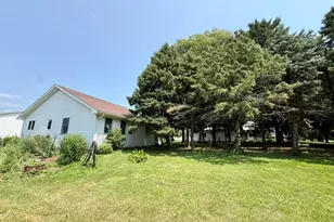 15555 McGirr Rd, Hinckley, IL 60520 - Photo 7