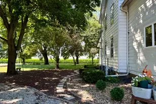 15555 McGirr Rd, Hinckley, IL 60520 - Photo 27