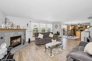 2930 Plumrose Ln, McHenry, IL 60050 - Photo 7