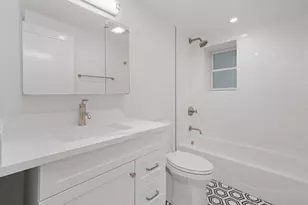 2203 W Giddings St, Chicago, IL 60625 - Photo 11