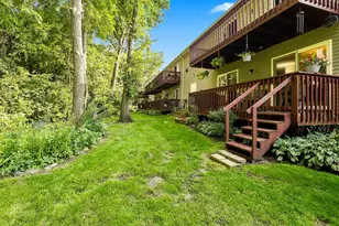 305 N Airlite St, Elgin, IL 60123 - Photo 25