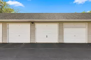 305 N Airlite St, Elgin, IL 60123 - Photo 29
