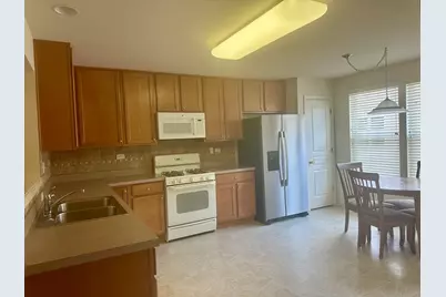 2482 Anna Way, Elgin, IL 60124 - Photo 13