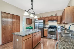 2543 Acorn Dr, Round Lake Beach, IL 60073 - Photo 3