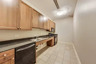 600 N Lake Shore Dr, Chicago, IL 60611 - Photo 57