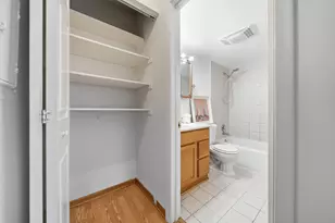 836 E Old Willow Rd, Prospect Heights, IL 60070 - Photo 9
