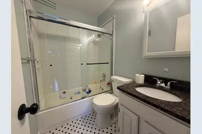 1305 Kingsbury Drive #E, Hanover Park, IL 60133 - Photo 11