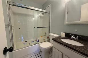 1305 Kingsbury Dr, Hanover Park, IL 60133 - Photo 11