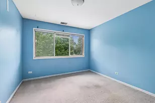 441 Park Ridge Ln, Aurora, IL 60504 - Photo 7