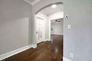 2619 W Farwell Ave, Chicago, IL 60645 - Photo 9