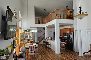 956 Bluebell Cir, Joliet, IL 60431 - Photo 9