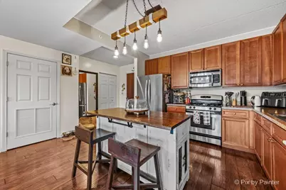 125 Lakeview Drive #403, Bloomingdale, IL 60108 - Photo 5