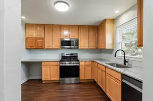 17851 Springfield Ave, Country Club Hills, IL 60478 - Photo 7