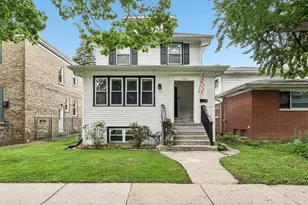743 S Lombard Ave, Oak Park, IL 60304 - Photo 1