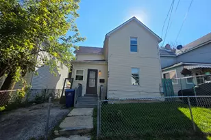 205 S Park Ave, Waukegan, IL 60085 - Photo 1