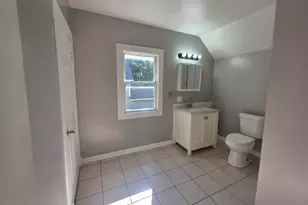 205 S Park Ave, Waukegan, IL 60085 - Photo 11