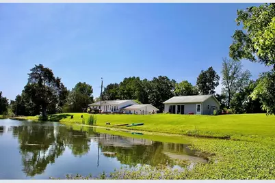 1335 Schwartz Road, Centralia, IL 62801 - Photo 5