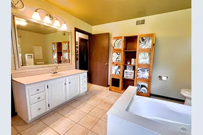 1335 Schwartz Road, Centralia, IL 62801 - Photo 29