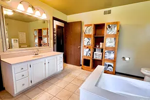 1335 Schwartz Rd, Centralia, IL 62801 - Photo 29