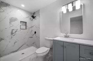 18172 W Twin Lakes Blvd, Grayslake, IL 60030 - Photo 17