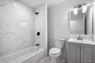 18172 W Twin Lakes Blvd, Grayslake, IL 60030 - Photo 9