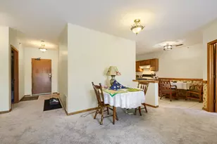 11035 Deblin Ln, Oak Lawn, IL 60453 - Photo 5