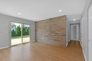 112 Lilac Ln, Buffalo Grove, IL 60089 - Photo 21