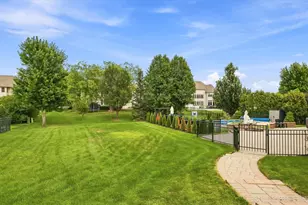 4070 Meadow View Dr, Saint Charles, IL 60175 - Photo 43