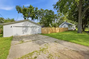 502 Barnum Rd, Rockford, IL 61109 - Photo 3