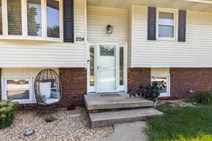 204 Rebecca Ln, Normal, IL 61761 - Photo 3