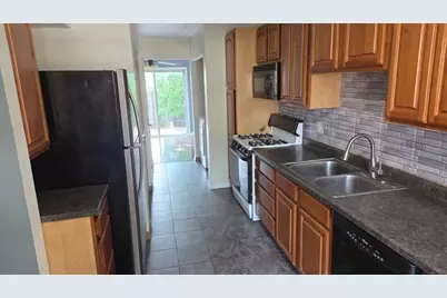 505 Nebraska Circle, Carol Stream, IL 60188 - Photo 3
